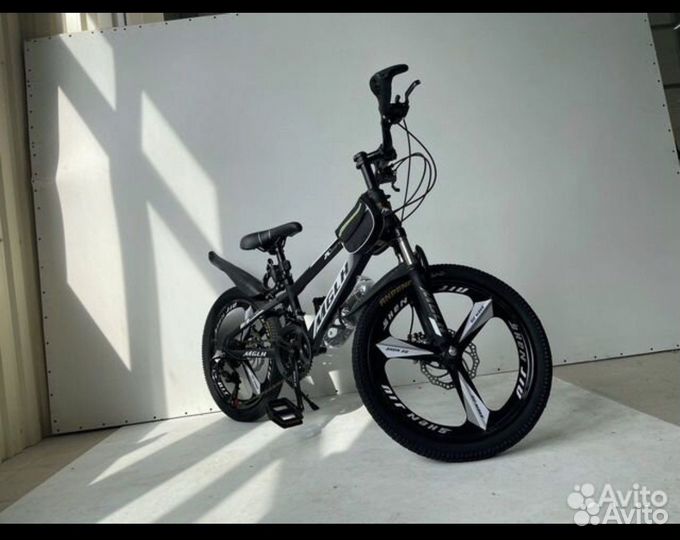 Велосипед детский 20 на литых дисках