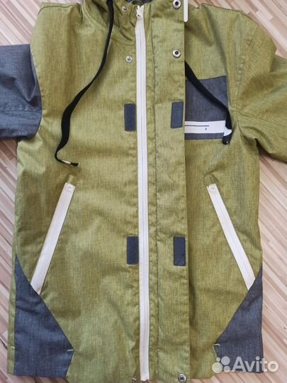 Куртка на мальчика р. 140