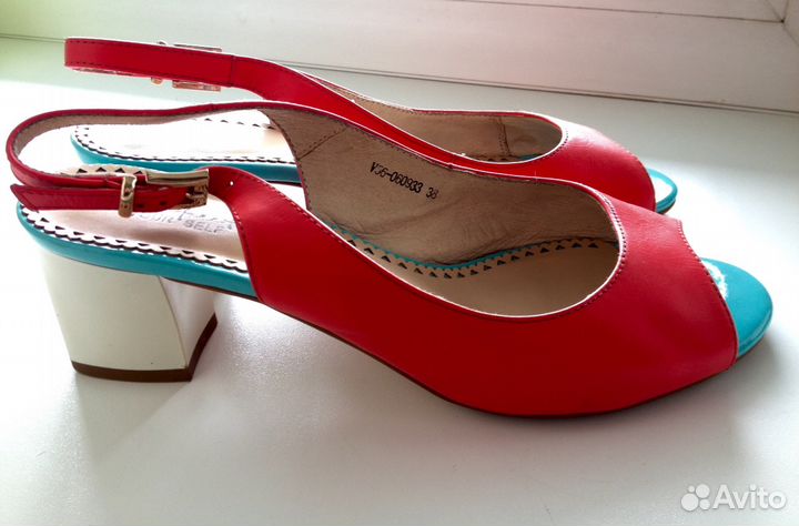 Босоножки коралловые 