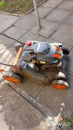 Газонокосилка бензиновая самоходная бу