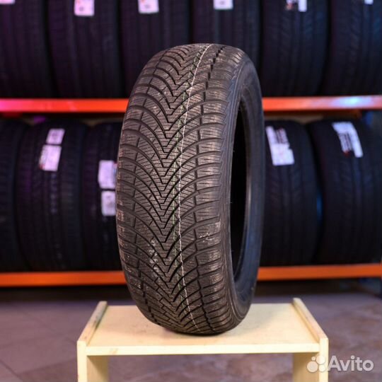 Kumho Solus 4S HA32 245/40 R18 97W