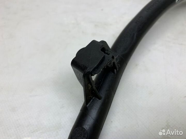 Патрубок системы охлаждения Volkswagen Jetta 6 1.4