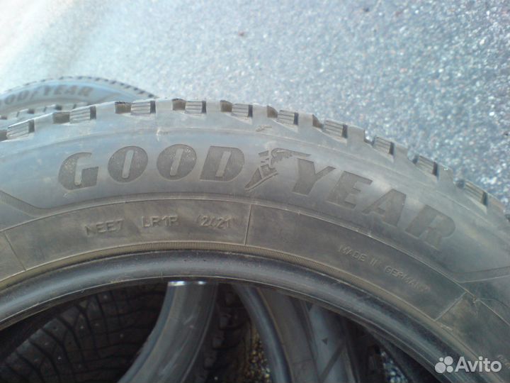 Goodyear G 82 235/55 R19 105T