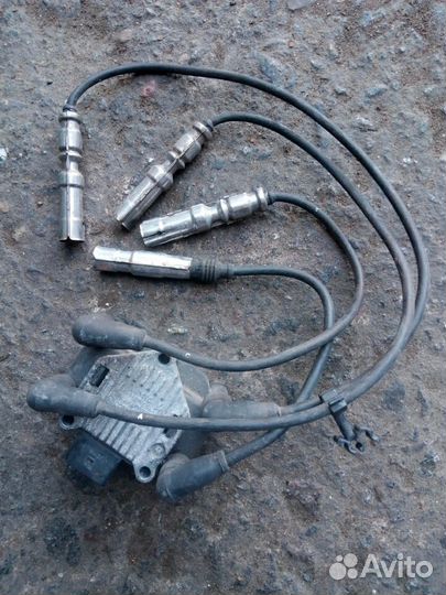 Модуль зажигания Фольксваген Ауди Шкода 032905106В