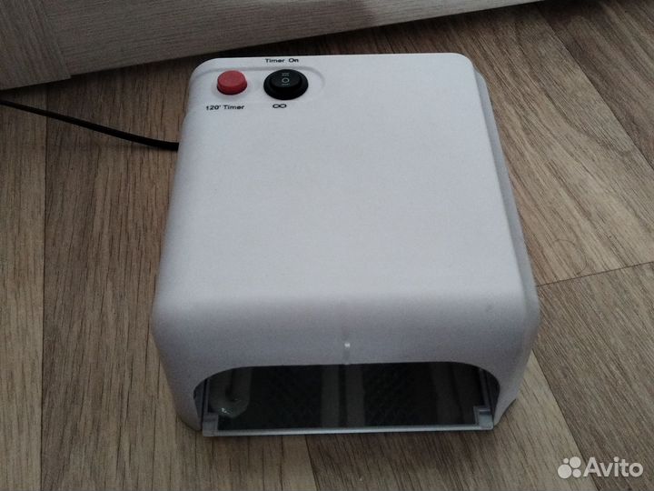 Лампа для ногтей