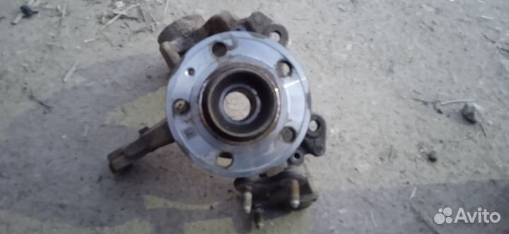 Поворотный кулак VW Polo Sedan 5, Skoda Rapid