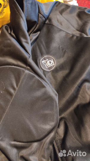 Мастерка брейк данс, с защитой