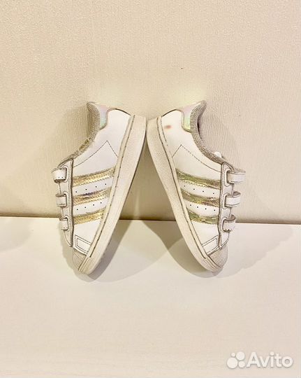 Кроссовки adidas