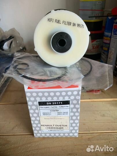 Продам топливный фильтр duster 164033646R