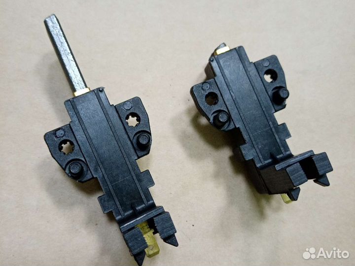 Щетки угольные в корпусе для электродвигателя см