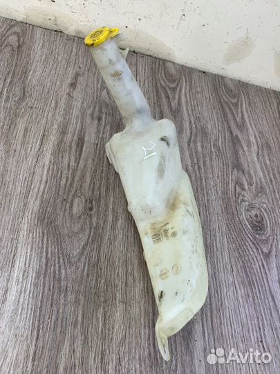 Бачок омывателя Opel Zafira A минивэн 2000-2005