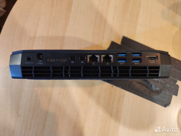 Мини пк Intel NUC hades canyon NUC8i7HVK