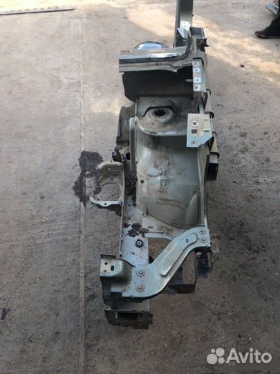 Лонжерон четверть с порогом передний левый Citroen