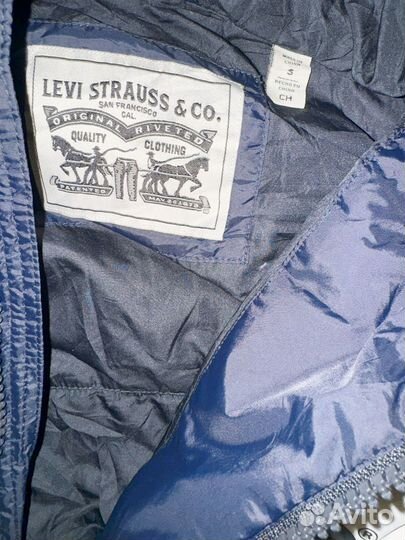 Пуховик levis