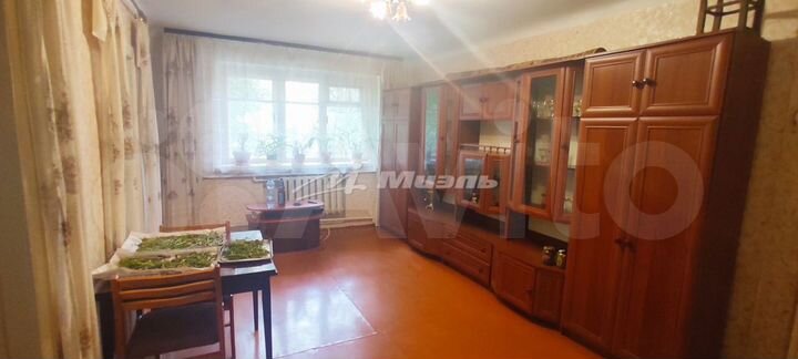 3-к. квартира, 50 м², 1/3 эт.