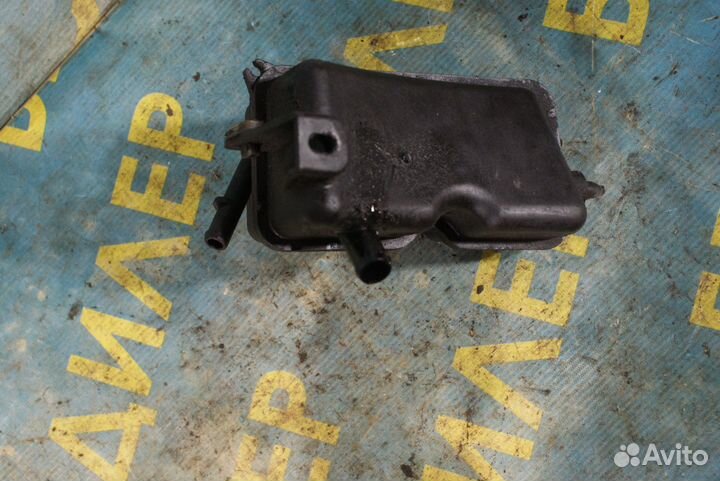 Бачок гур Peugeot 406