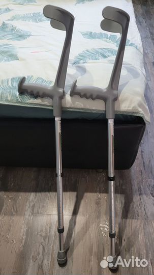 Костыли под локоть, подходят и детям