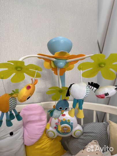 Карусель на кроватку tiny love