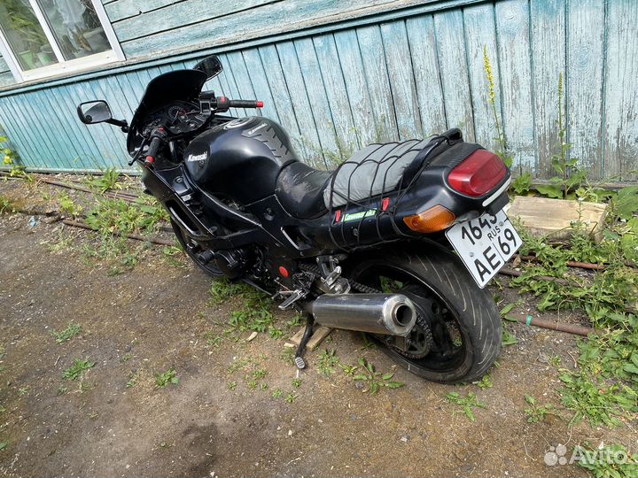 Kawasaki zzr400-2 2001