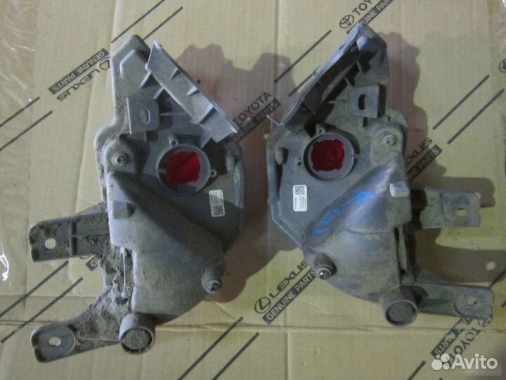 Птф задний правый и левый Toyota Rav4