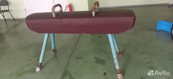 Конь гимнастический