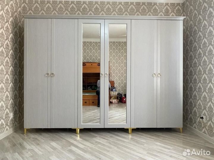 Шкафы и шифоньеры