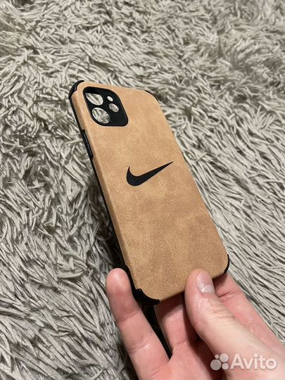 Чехол на iPhone 12 (новый)