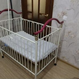 Детская кровать,бортики для новорожденных
