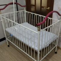 Детская кровать,бортики для новорожденных