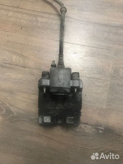 Суппорт тормозной Bmw X5 50Ix F15 N63N 4.4 2013