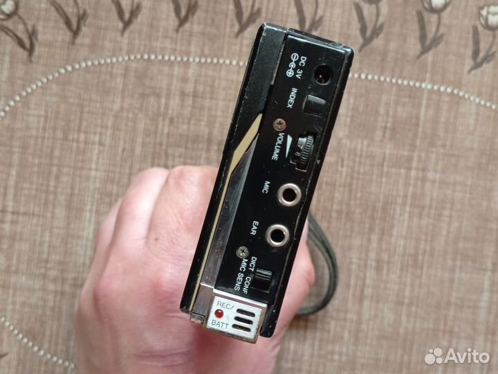 Диктофон sanyo TRC2550