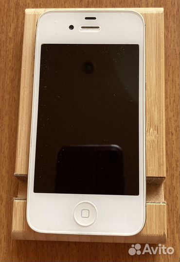 Телефон iPhone 4s