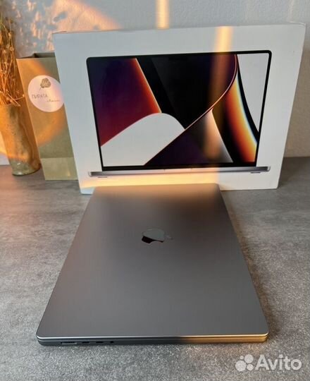 Macbook pro 16 m1 16gb 512gb