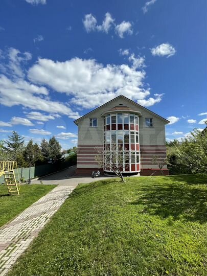 3-к. квартира, 105 м², 2/3 эт.