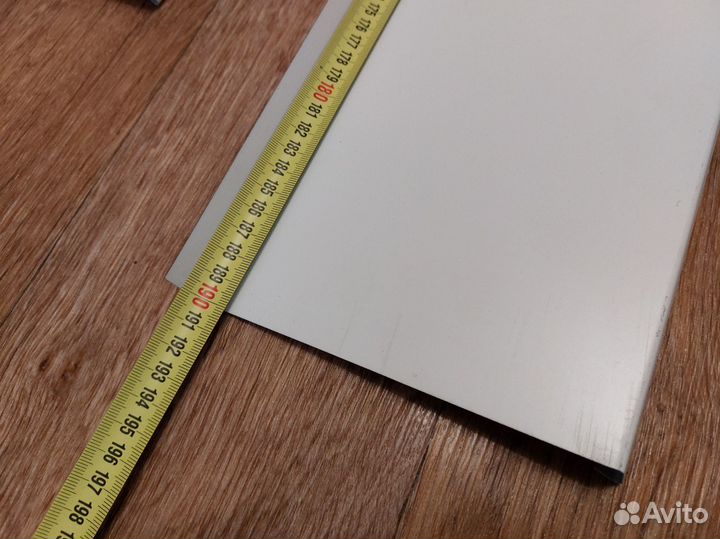 Отливы оконные 150 х 1900 мм и 100 х 1000 мм белые