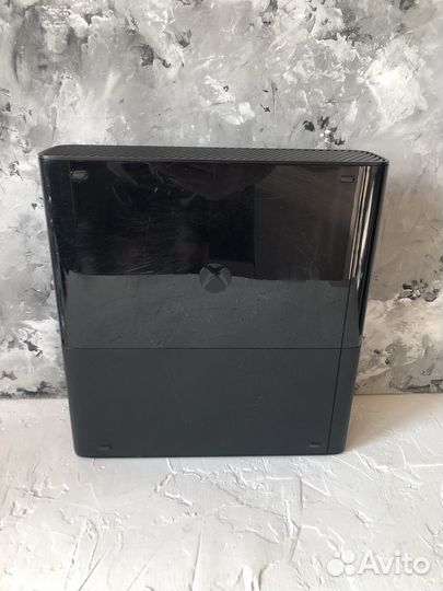 Xbox 360 E 250 gb (Corona )