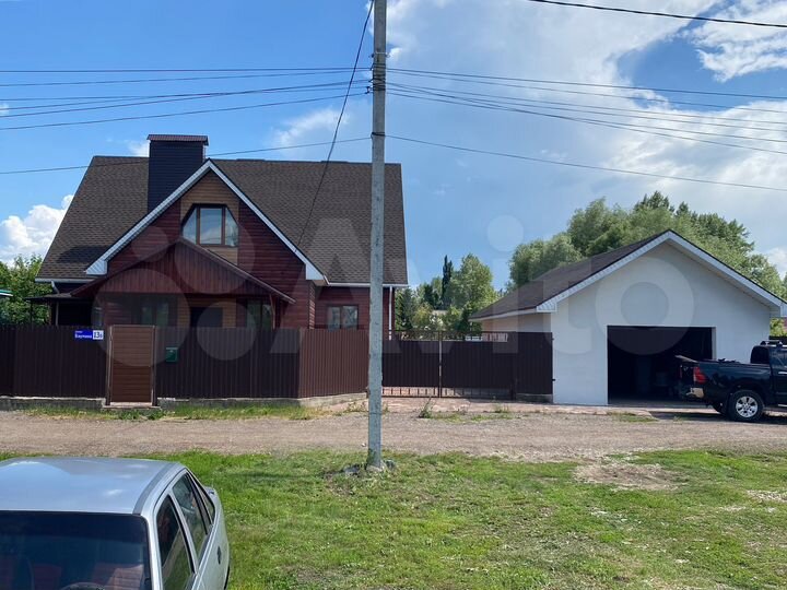 Дом 180 м² на участке 10 сот.