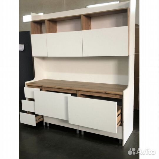 Кухня готовая 2м
