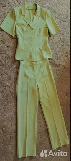 Брючный костюм женский 44 46
