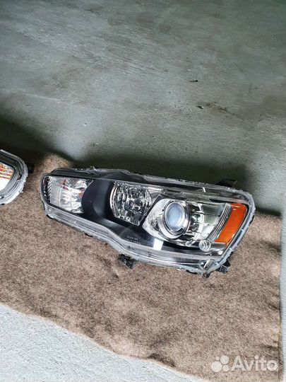 Фары перед Bi-Xenon оригинал mitsubishi lancer 10