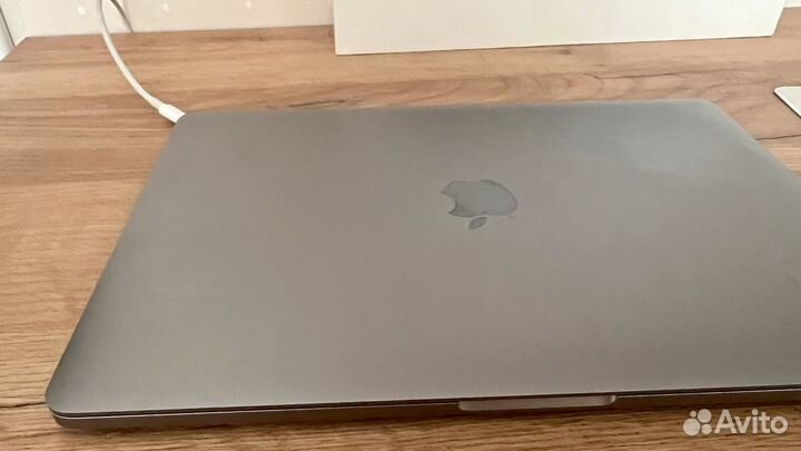 Macbook pro 13 2020 / i5 / 16gb / 1Tb