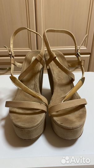 Босоножки на танкетке 38 размер