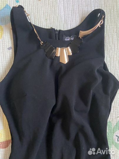 Черное платье