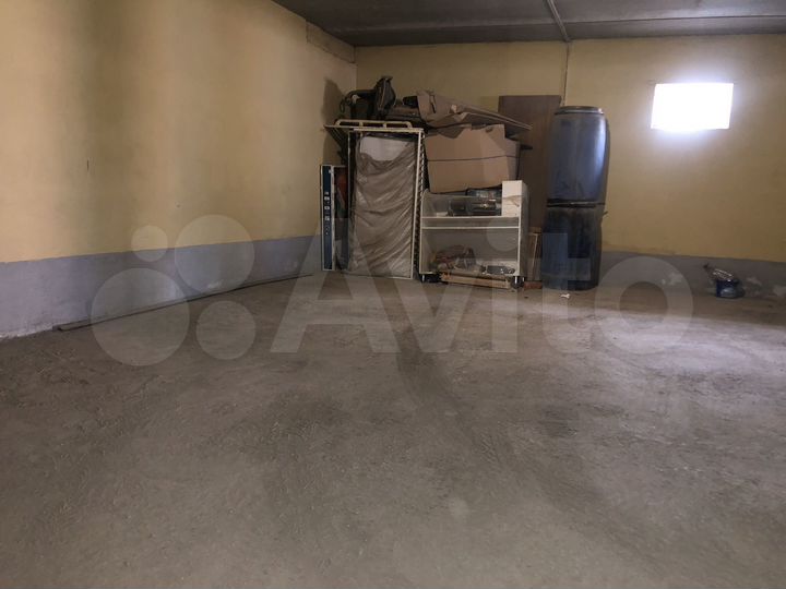 Машиноместо, 14 м²