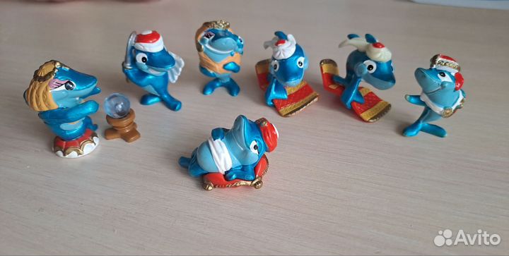 Игрушки из киндера акулы
