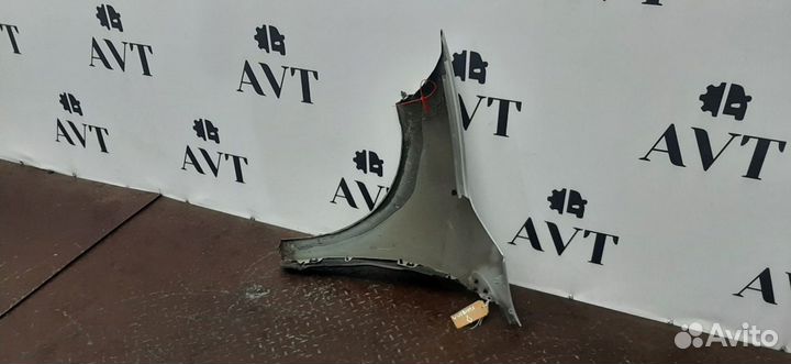 Крыло переднее правое Renault Megane 3