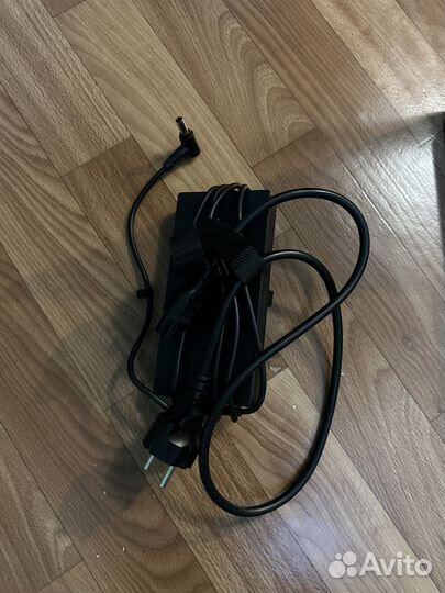 Asus gaming 17.3 - ryzen 4800H/1660ti/24/512ssd