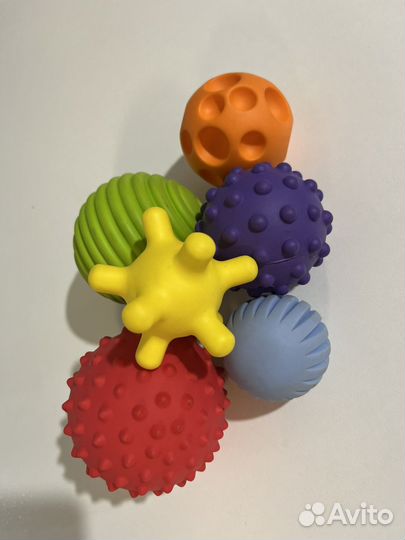Развивающие игрушки для малышей пакетом