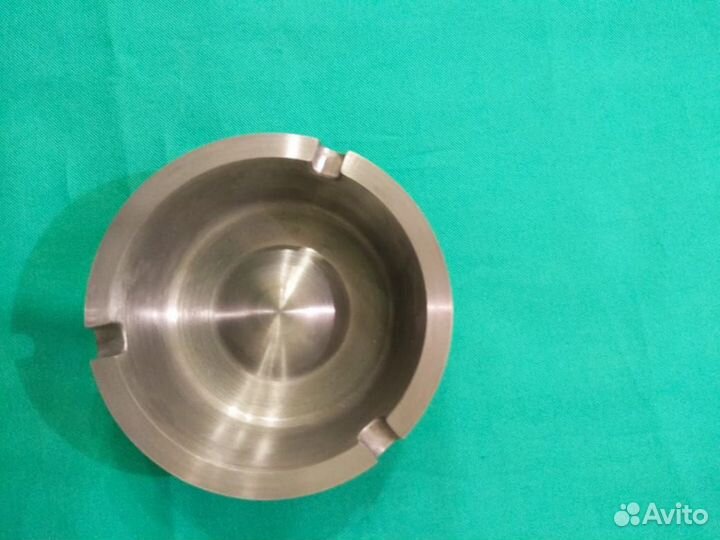 Пепельница в футляре + зажигалка новые