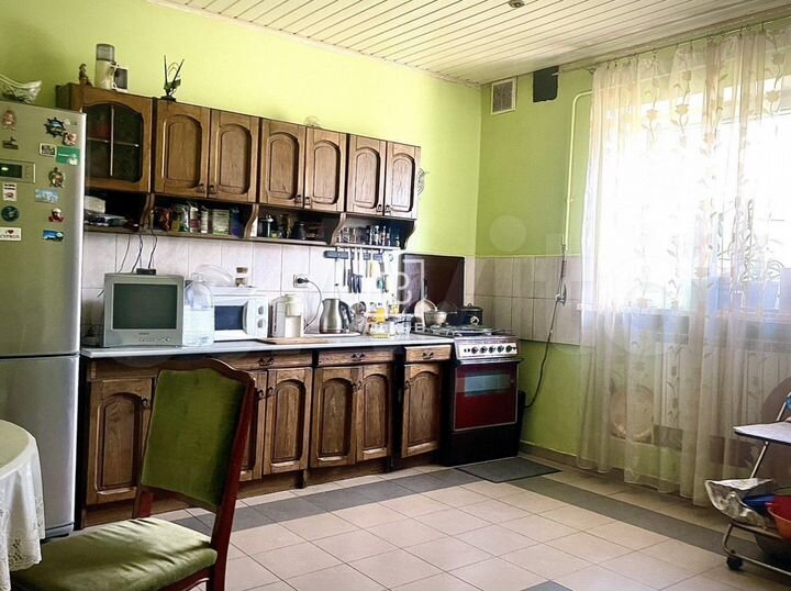 Дом 219 м² на участке 6 сот.